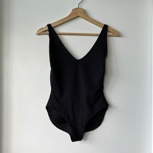 Londre The Minimalist One Piece